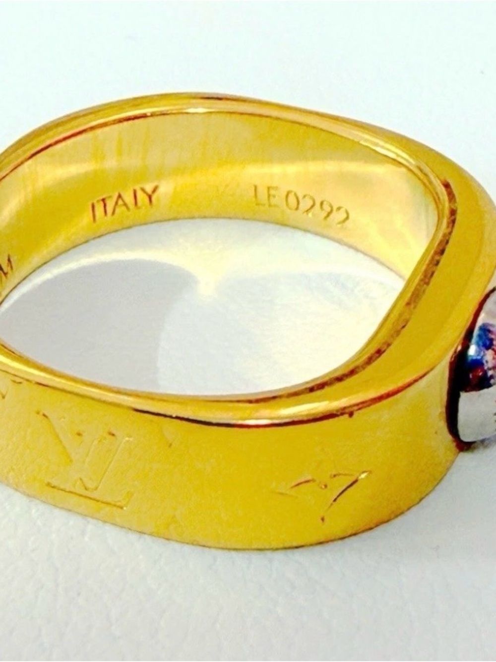 Louis Vuitton Yellow Gold Monogram Engraved Band Ring - Picture 2 of 2